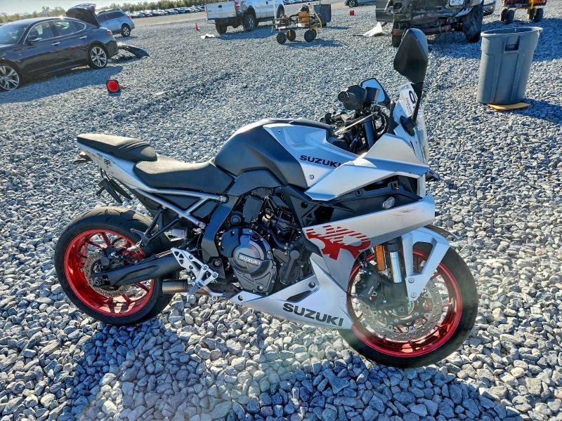Suzuki GSX‑8R/GSX800 F