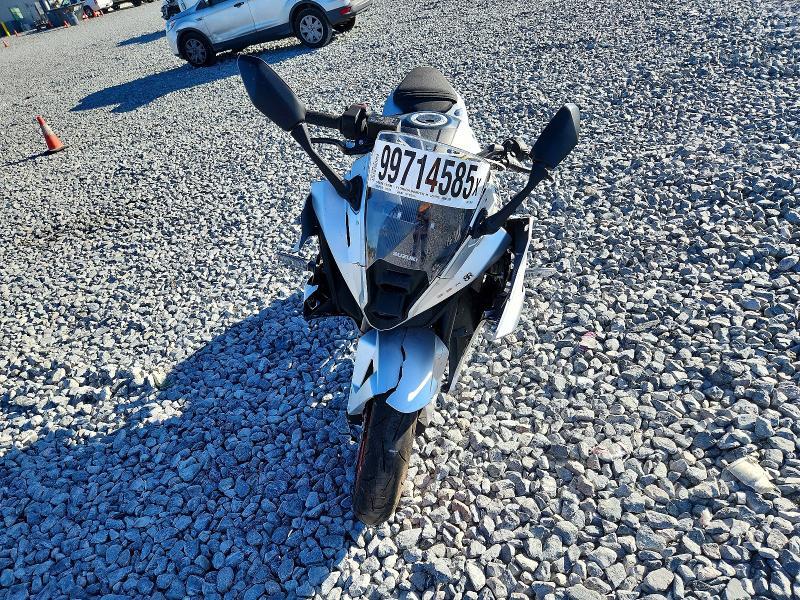 Suzuki GSX‑8R/GSX800 F