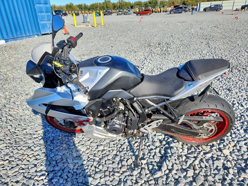 Suzuki GSX‑8R/GSX800 F