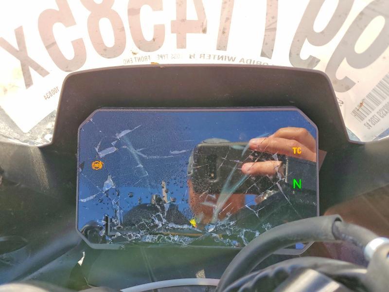 Suzuki GSX‑8R/GSX800 F