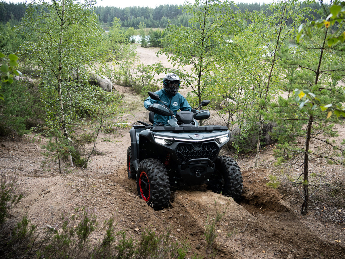 CFMOTO CFORCE 1000 EPS LTD