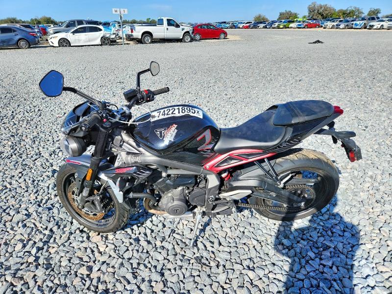 Triumph Street Triple