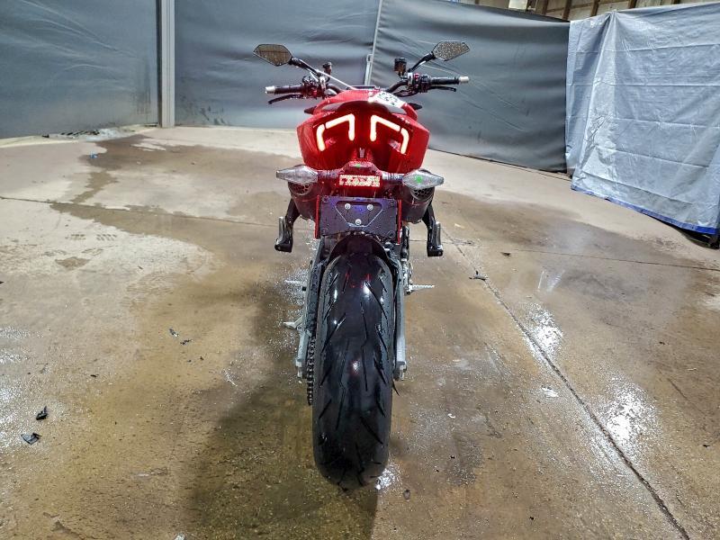 Ducati Streetfighter, V2