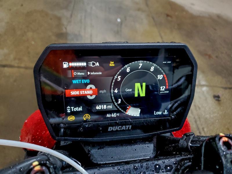 Ducati Streetfighter, V2