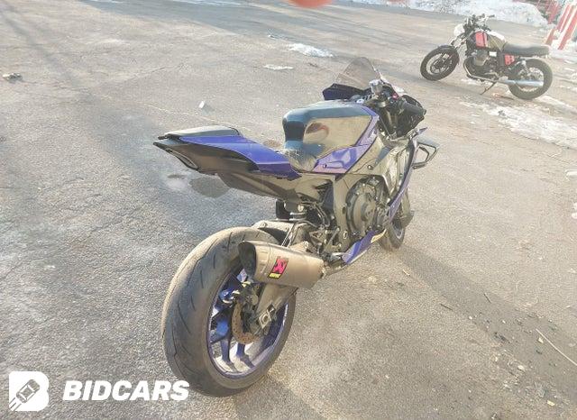 Yamaha YZFR1